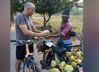Twitter Salutes This Coconut Seller With QR Code For His  Twitter Salutes This Coconut Seller With QR Code For His