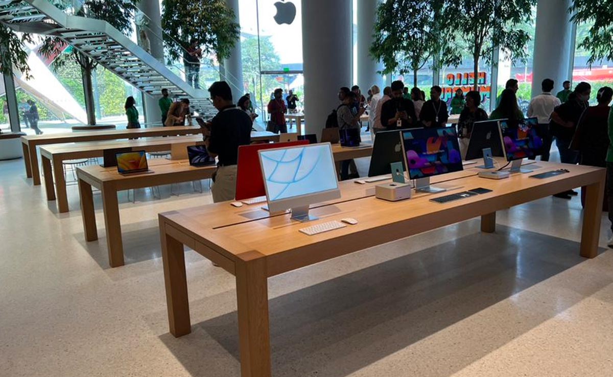 First Pics Of Apple Mumbai Store: Massive Glass Facade, Tile Made From Timber
