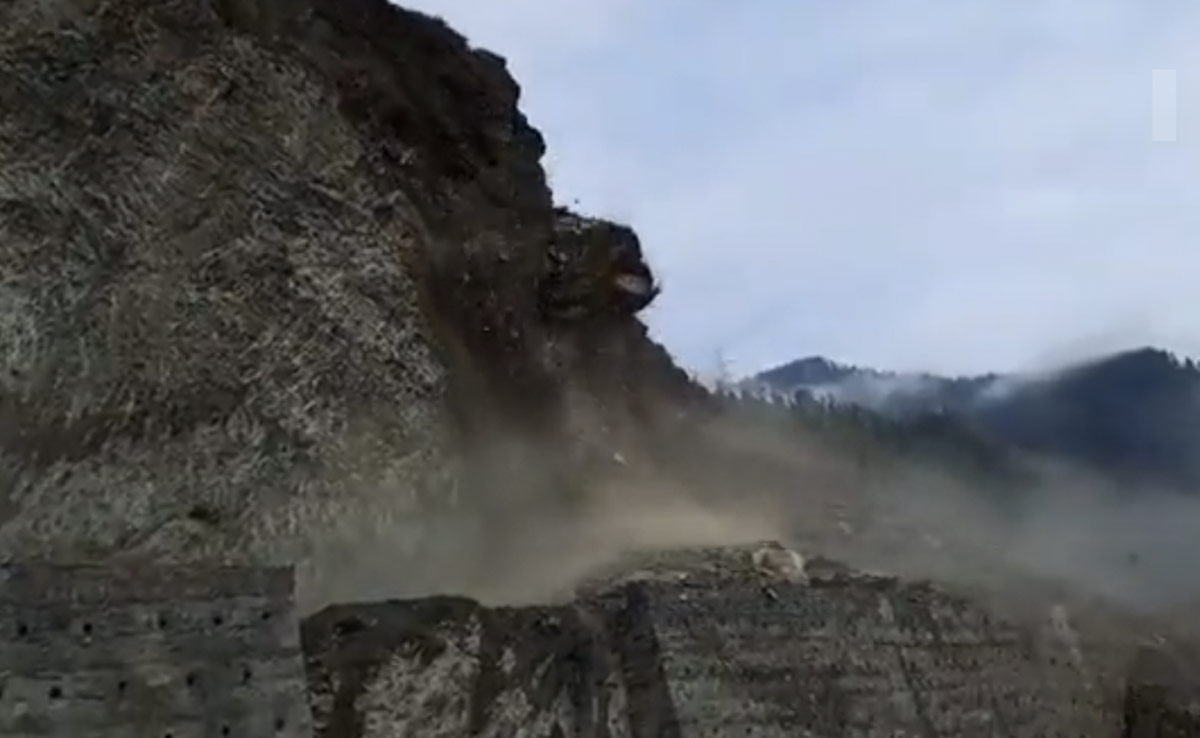 Watch: Massive Landslide Near Banihal, Srinagar-Jammu Highway Shut