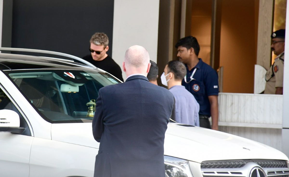 Robb Stark In India: Priyanka Chopra's <i>Citadel</i> Co-Star Richard Madden Spotted At Mumbai Airport