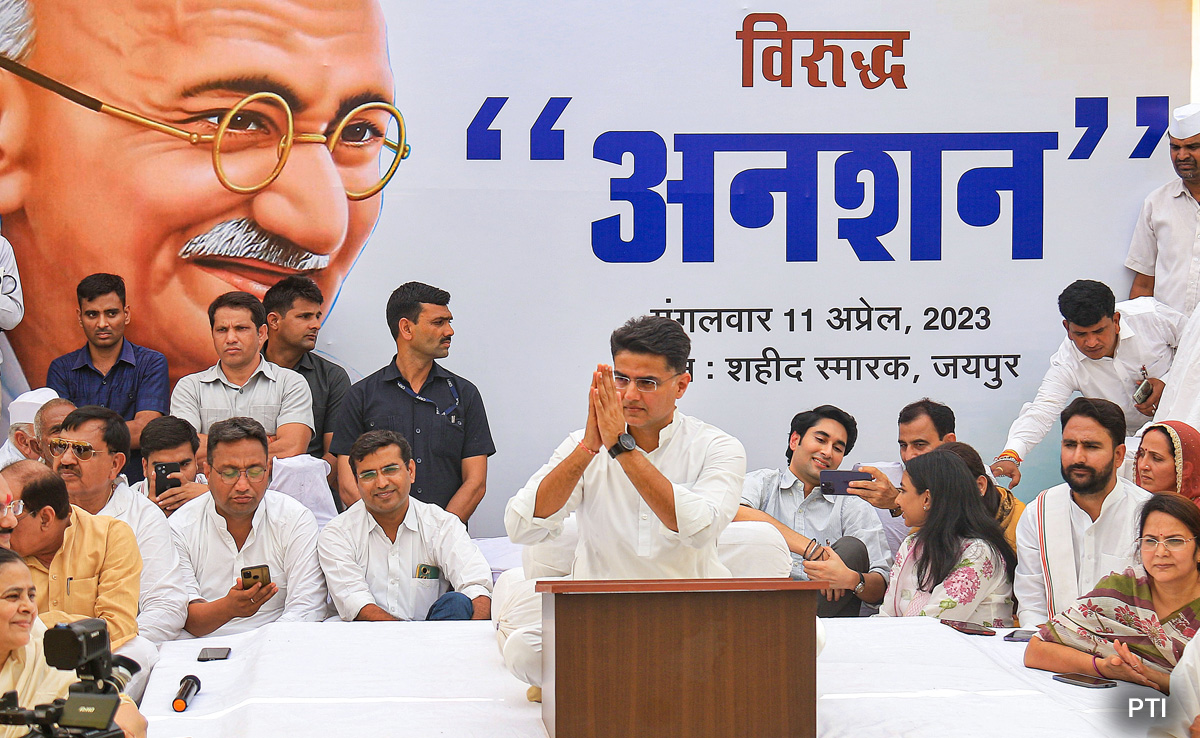 Defiant Sachin Pilot Holds Fast. Can't Miss - No Congress Symbol At Venue