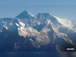 नेपाल की पहाड़ों पर आई 'सफेद मौत'. हिमस्खलन में 3 की मौत,  4 विदेशी पर्वतारोही लापता