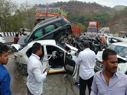 Video: A Truck's Brakes Failed On Mumbai-Pune Expressway. It Hit 12 Cars Video: A Truck's Brakes Failed On Mumbai-Pune Expressway. It Hit 12 Cars