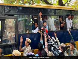 "What Kind Of Dictatorship...": AAP's Raghav Chadha, Others Detained "What Kind Of Dictatorship...": AAP's Raghav Chadha, Others Detained
