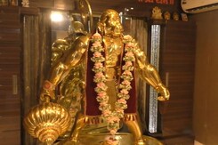 Devotee Installs 6-Foot Tall Gold-Plated Idol Of Lord Hanuman Devotee Installs 6-Foot Tall Gold-Plated Idol Of Lord Hanuman