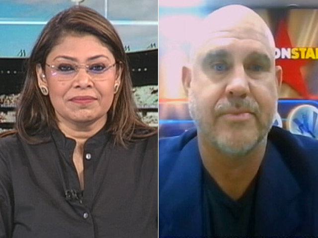 Matthew Hayden On How Dhoni Is Turning Back The Clock