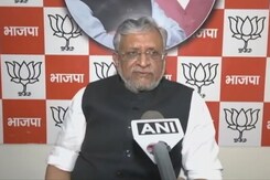 "बिहार सरकार ने खुद के फायदे के लिए कानून बदला": सुशील मोदी "बिहार सरकार ने खुद के फायदे के लिए कानून बदला": सुशील मोदी