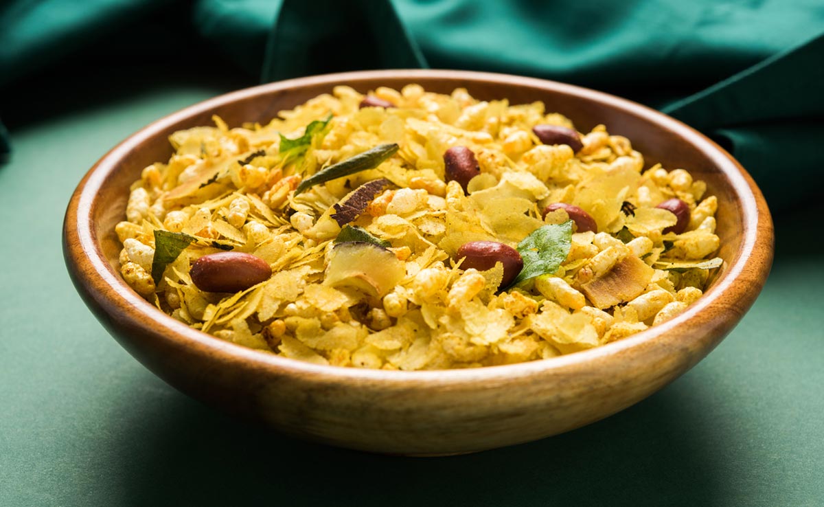 Indore Civic Body Serves <i>Poha</i> At 'Farewell' Party For Single-Use Plastic