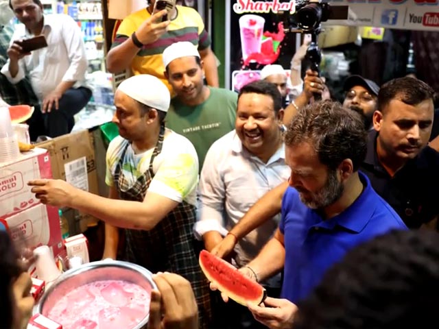 Rahul Gandhi Visits Old Delhi, Bengali Market To Try Popular Dishes
