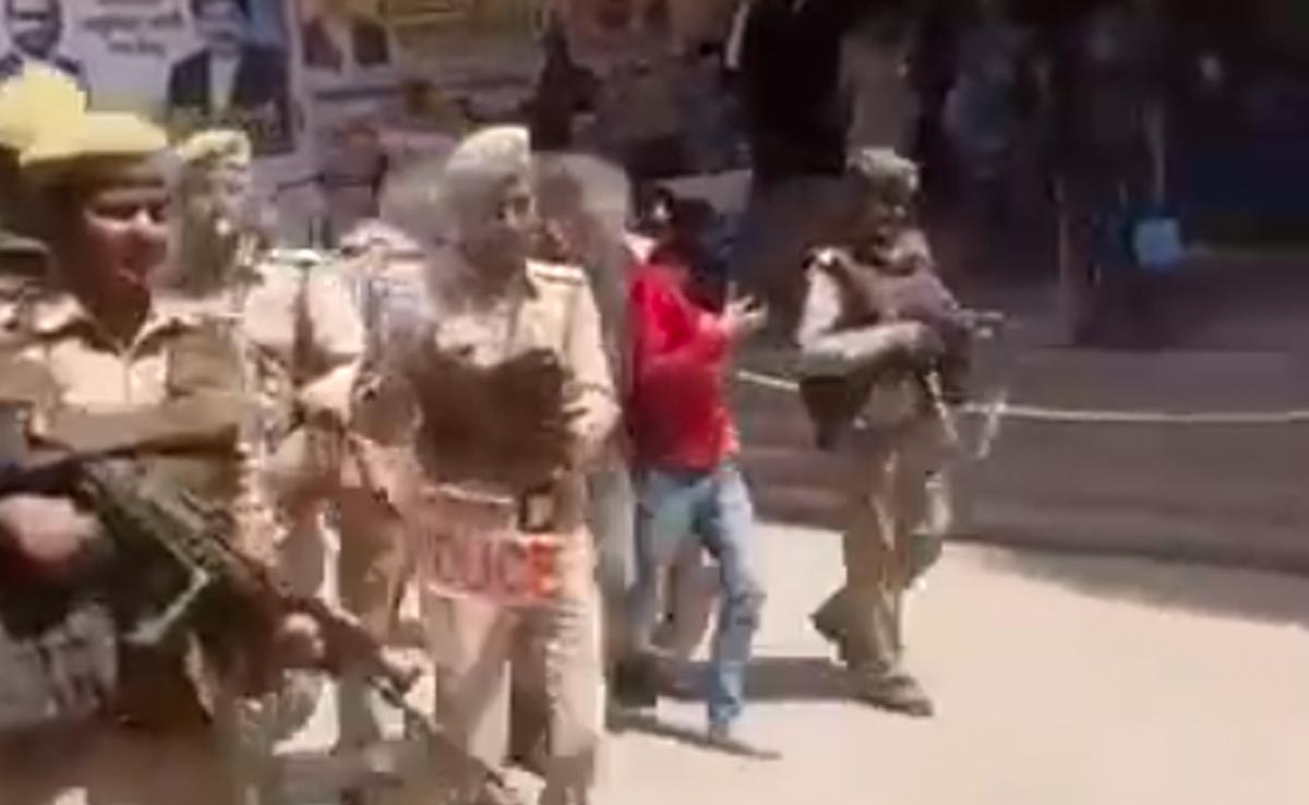 Watch: UP Cops Hustle Gangster's Killers To Court, With Rifles And Shields