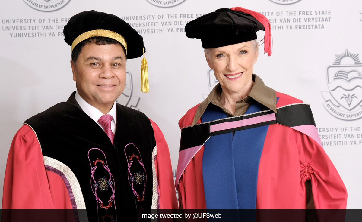 Elon Musk's Mother Gets Honorary Doctorate From University Of The Free State