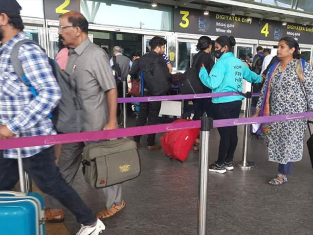 Amit Shah Meets Jyotiraditya Scindia To Discuss Plans To Ease Traffic At Airports