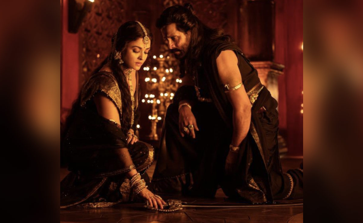 Vikram On Putting Craft Above On-Screen Persona While Filming <i>Ponniyin Selvan</i>: "We Forgot About Our Image"