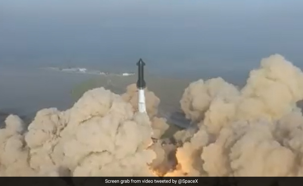 दुनिया के सबसे बड़े SpaceX के रॉकेट में परीक्षण उड़ान के दौरान विस्फोट