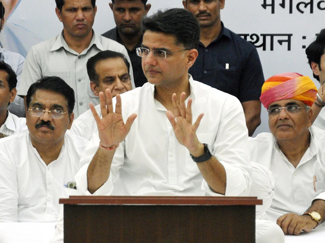 राजस्थान कांग्रेस संकट की रिपोर्ट पर सोनिया-राहुल गांधी से चर्चा के बाद बनेगा "एक्शन प्लान": सूत्र