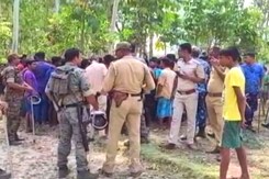 Fresh Violence In Bengal's Kaliyaganj Over Alleged Rape And Murder of Teenager Fresh Violence In Bengal's Kaliyaganj Over Alleged Rape And Murder of Teenager