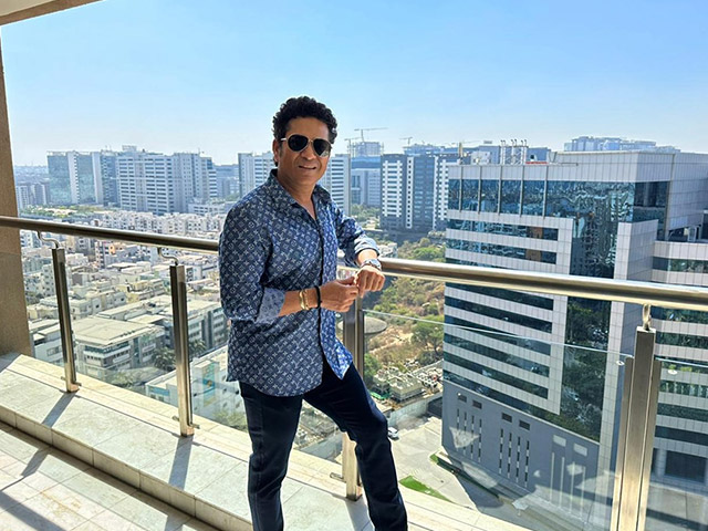 सचिन तेंदुलकर ने पाकिस्तान के खिलाफ मैच में खिलाड़ियों में भरा था जोश, खुद सुनाया किस्सा