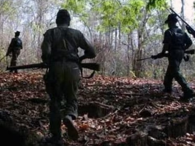 छत्तीसगढ़ के सुकमा में सुरक्षाबलों से हुई मुठभेड़ में दो इनामी नक्सली ढेर