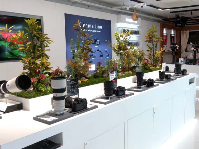 Sony's Largest Camera Lounge in India