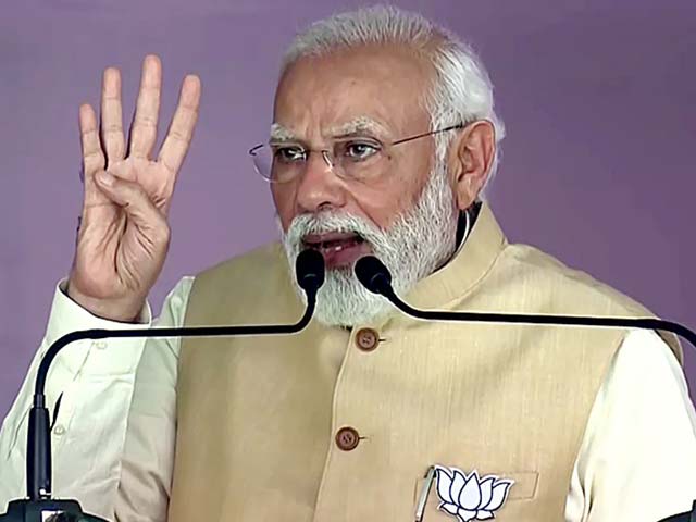 पीएम मोदी पहुंचे राजस्‍थान, नाथद्वारा में हुई पुष्‍प वर्षा, 5,500 करोड़ की परियोजनाओं की देंगे सौगात