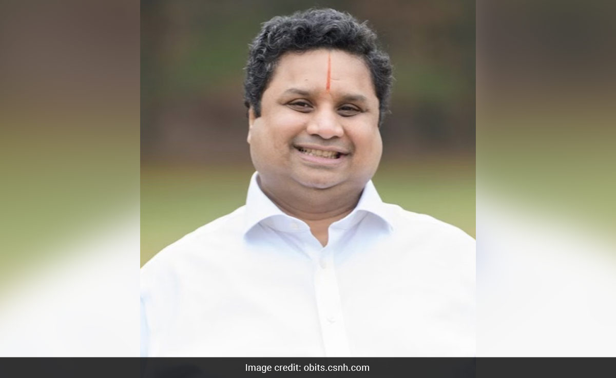 Indian-Origin Data Analyst Hit By Bus While Waiting At US Airport, Dies