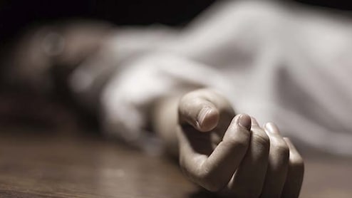 Rajasthan: डूंगरपुर में युवती ने फांसी लगाकर की आत्महत्या, परिजनों ने पोस्टमार्टम के लिए किया मना ; हंगामा&nbsp;