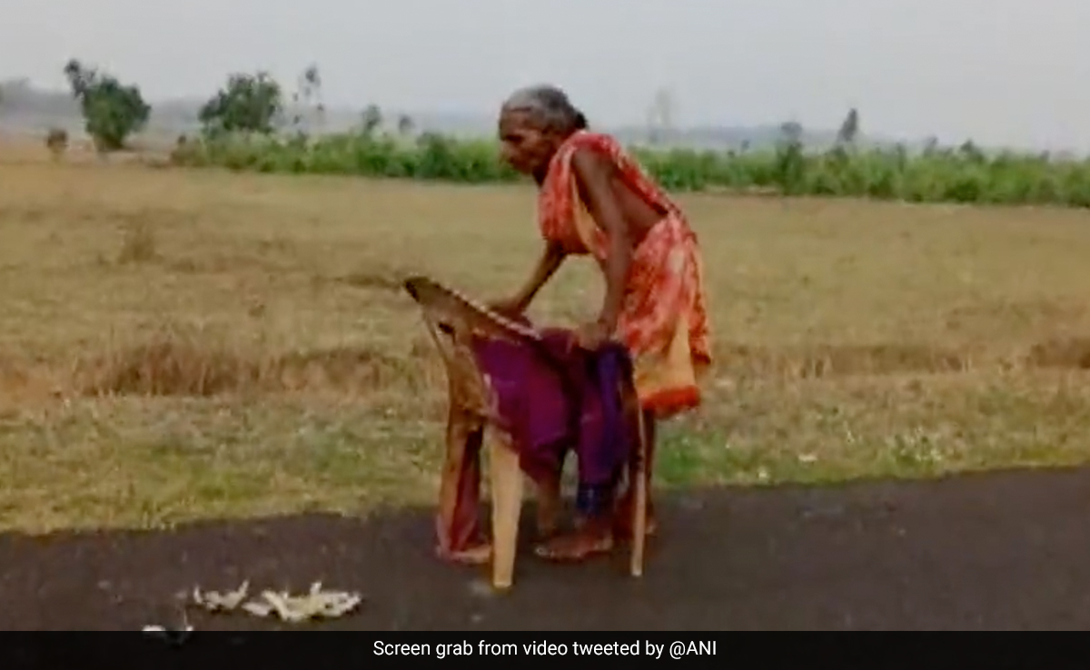 Video: 70-Year-Old Forced To Walk Barefoot To Collect Pension From Bank