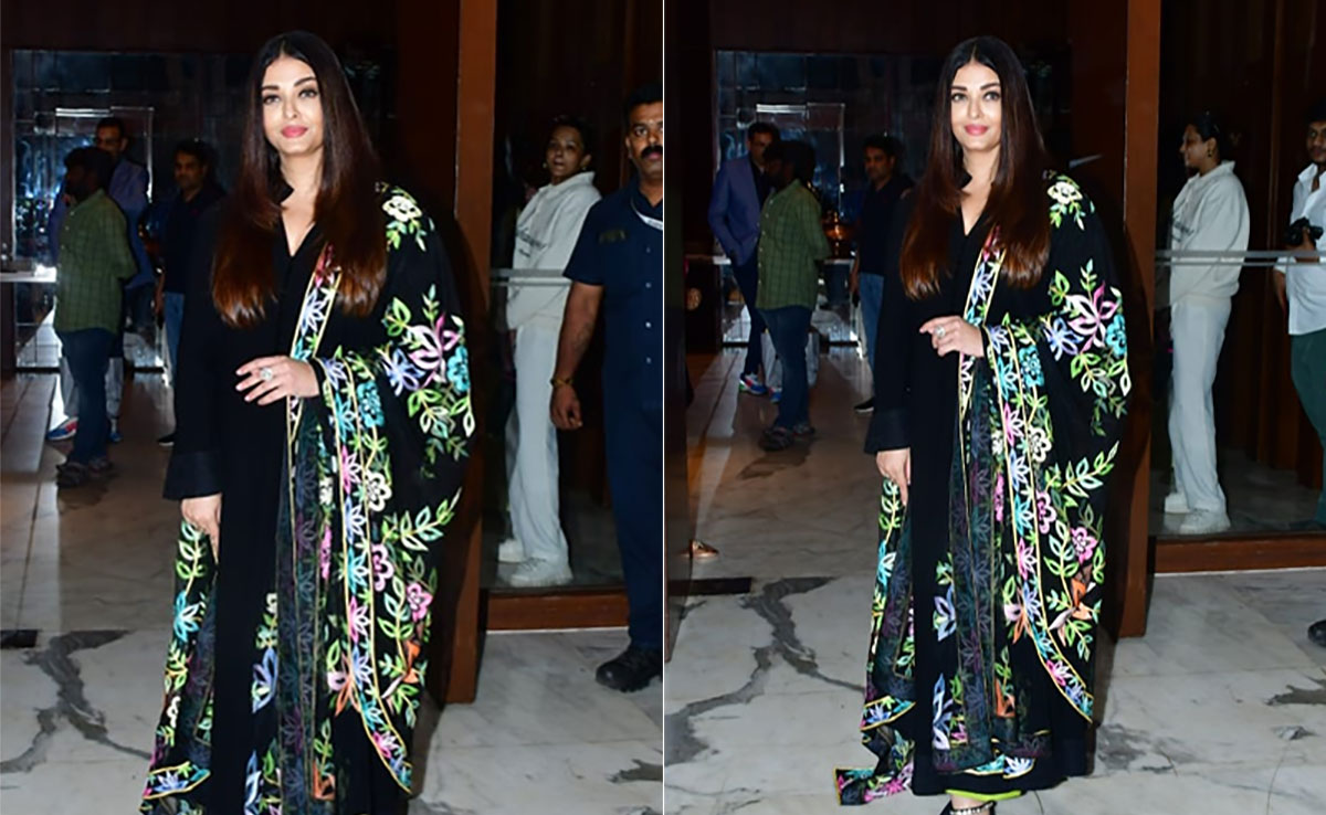 Where There's A Gorgeous <i>Anarkali</i>, There's An Equally Ethereal Aishwarya Rai Wearing One