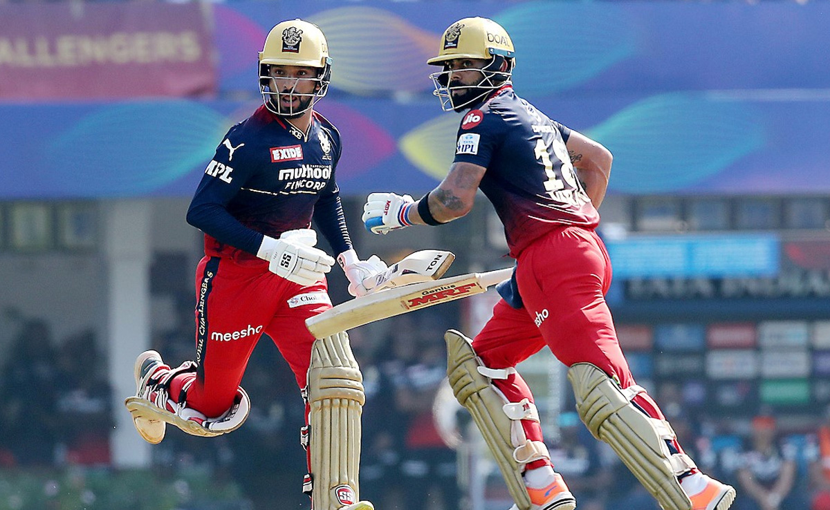 "अब आयी आरसीबी अपनी फॉर्म में", 81 रन से मिली हार, तो बुरी तरह भड़का सोशल मीडिया