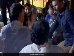Sports Authority Representatives Visit Wrestlers' Protest Site In Delhi Sports Authority Representatives Visit Wrestlers' Protest Site In Delhi
