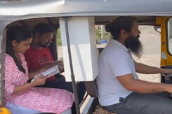 Theatre Artist-Turned-Driver Sets Up Library In His Auto Theatre Artist-Turned-Driver Sets Up Library In His Auto