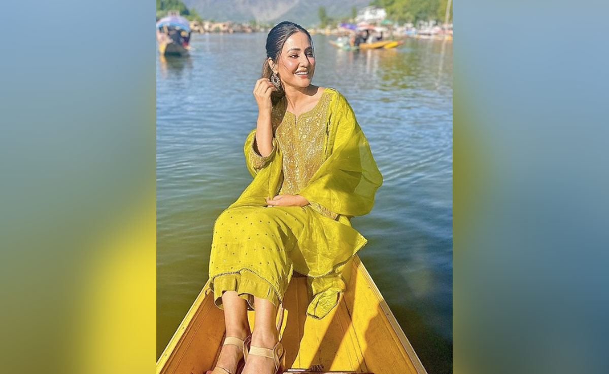 Just Hina Khan, Looking Gorgeous While Enjoying A Shikara Ride In Kashmir. See Pics