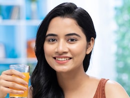 घर पर इन चीजों को मिलाकर बनाएं ये जादुई ड्रिंक, नहीं गिरेगा सिर से एक भी बाल, घने और कमर तक लंबे हो जाएंगे आपके केस घर पर इन चीजों को मिलाकर बनाएं ये जादुई ड्रिंक, नहीं गिरेगा सिर से एक भी बाल, घने और कमर तक लंबे हो जाएंगे आपके केस