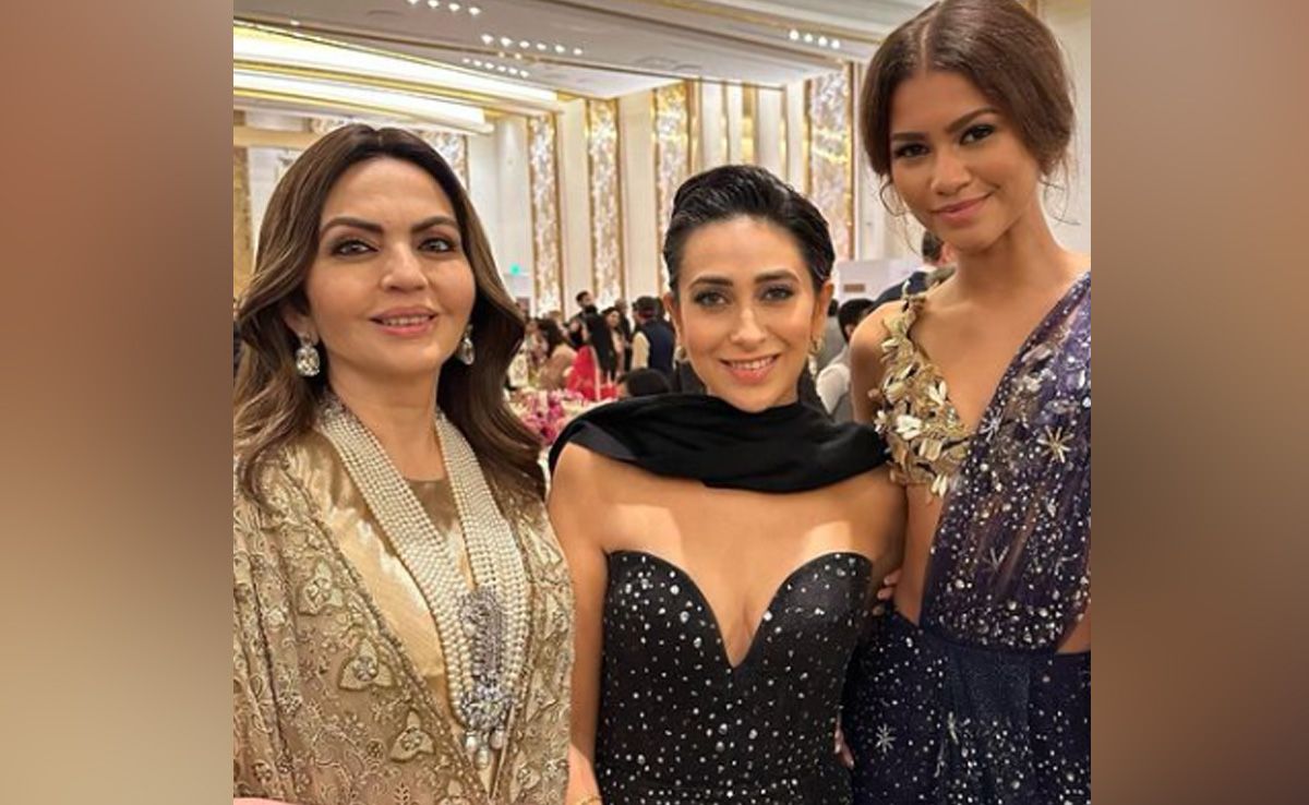 Karisma Kapoor Shares Pic With Zendaya And The Internet Can't Keep Calm
