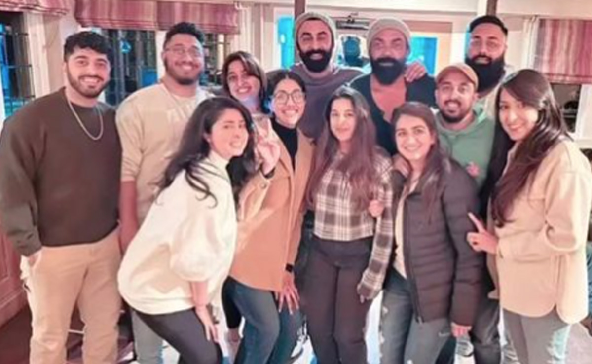 <i>Animal</i>: Can You Tell Bobby Deol From Ranbir Kapoor In Viral Pic? Never Thought We'd Ask This