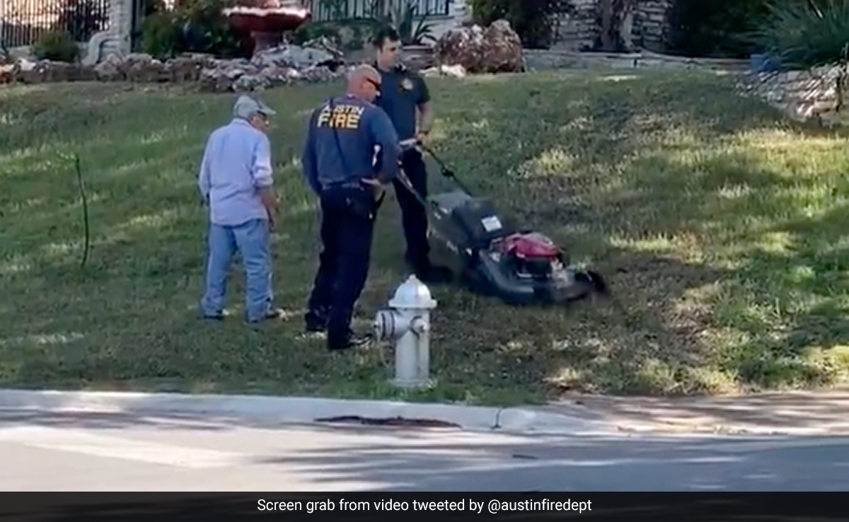 Video: Firefighters Help 95-Year-Old Man Mow His Lawn In US