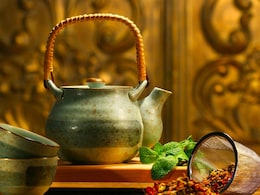 From Lemon Water To Ginger Tea: 5 Healthy Drinks To Have Early Morning From Lemon Water To Ginger Tea: 5 Healthy Drinks To Have Early Morning
