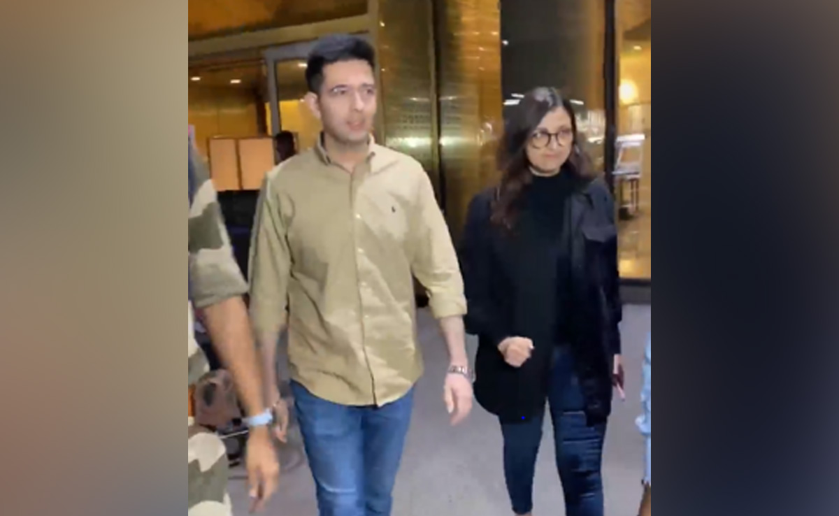When Rumoured Couple Parineeti Chopra And Raghav Chadha Were Clicked Together At The Airport Again