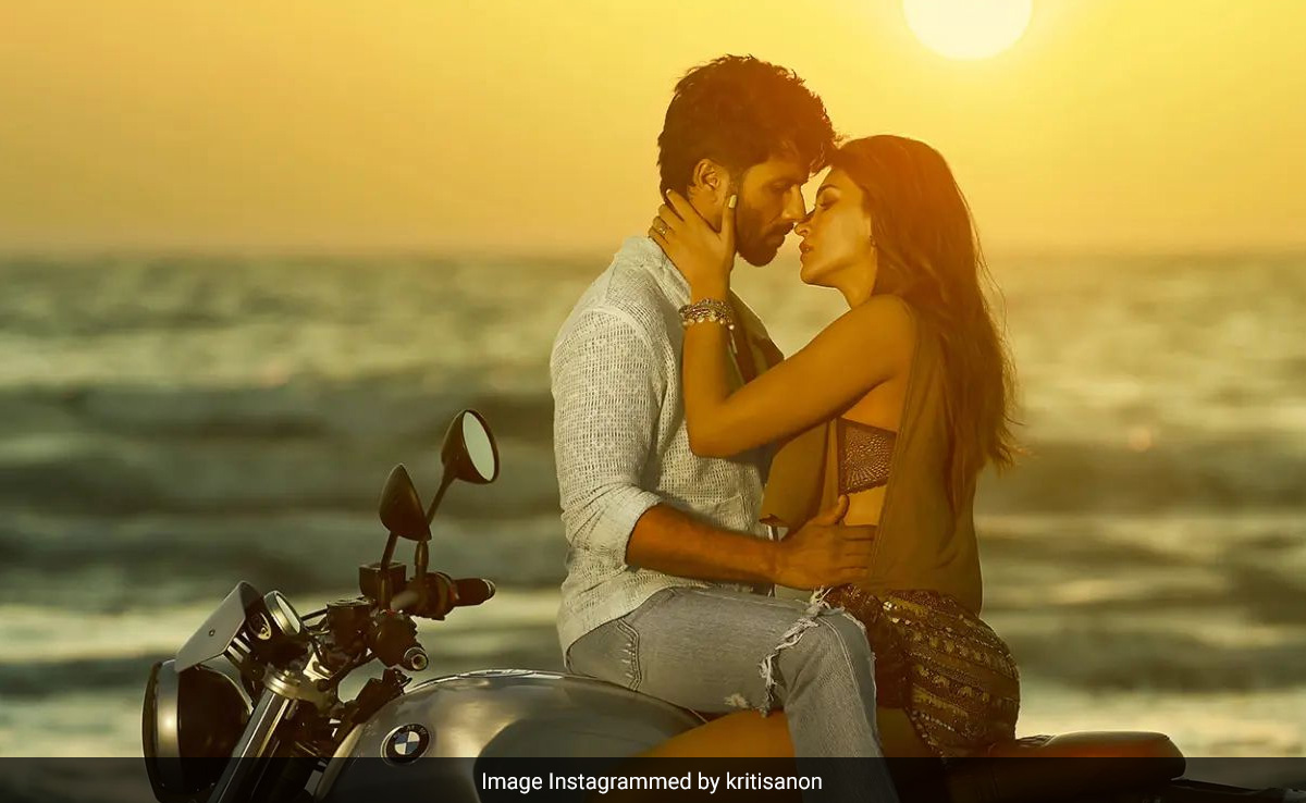 New Film Alert: Shahid Kapoor And Kriti Sanon In An "Impossible Love Story" - Enough Said