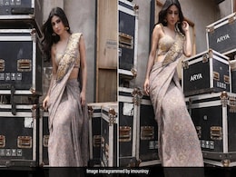 Spring Is In The Air And Glitter In Our Eyes With Mouni Roy's Floral <i>Saree</i> Spring Is In The Air And Glitter In Our Eyes With Mouni Roy's Floral <i>Saree</i>