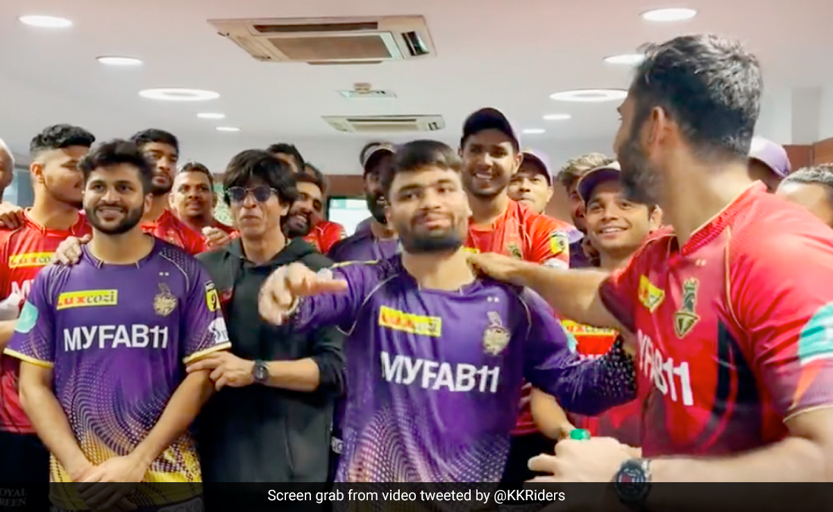 Watch - "<i>Sab</i> English <i>Wale Hain</i>": Rinku Singh's Response To Shah Rukh Khan Floors KKR Team