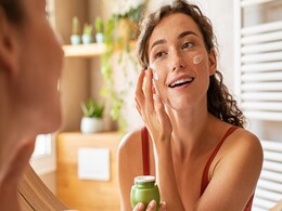Summer Skin Care Tips: गर्मियों में करें बस ये 5 काम और पाएं बेदाग और दमकती त्वचा, आज ही बदलें अपना स्किन केयर रूटीन... Summer Skin Care Tips: गर्मियों में करें बस ये 5 काम और पाएं बेदाग और दमकती त्वचा, आज ही बदलें अपना स्किन केयर रूटीन...