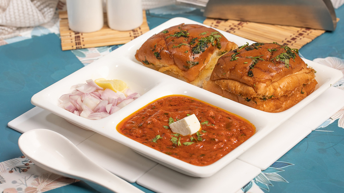 Love Pav Bhaji? This Recipe Will Let You Make It In Just 10 Minutes For A Flavourful Weekend