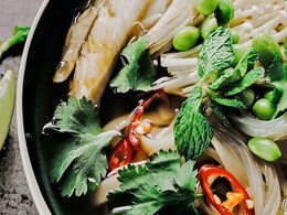 Summer Foods: गर्मियों में शरीर को ठंडा रखते हैं ये 4 तरह के पत्ते, जानिए इन्हें डाइट का कैसे बनाएं हिस्सा  Summer Foods: गर्मियों में शरीर को ठंडा रखते हैं ये 4 तरह के पत्ते, जानिए इन्हें डाइट का कैसे बनाएं हिस्सा