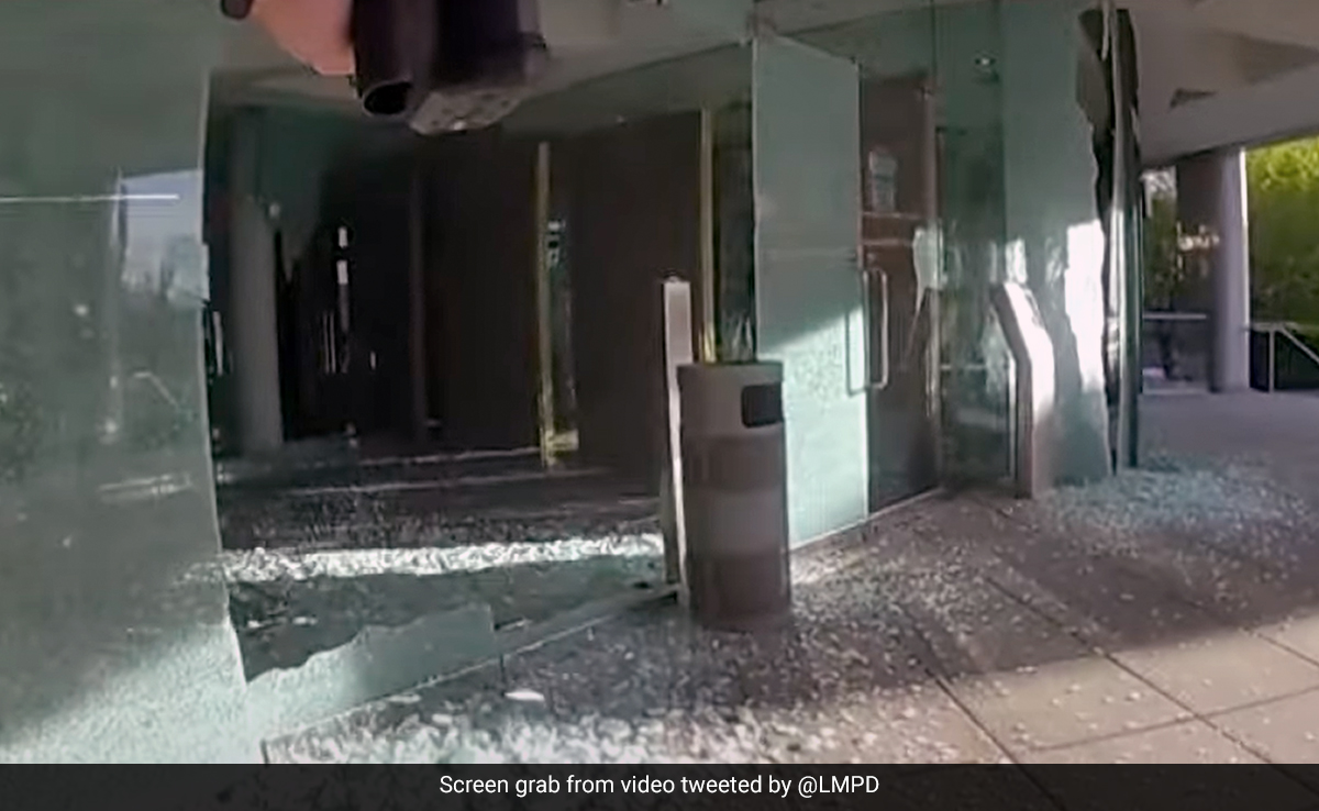 Bodycam Footage Shows How US Cops Took Down Bank Shooter Who Killed 5