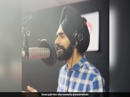 Watch: Singer Who Caught PM Modi's Attention Now Goes Viral For Singing <i>'Kesariya'</i> In 7 Languages Watch: Singer Who Caught PM Modi's Attention Now Goes Viral For Singing <i>'Kesariya'</i> In 7 Languages