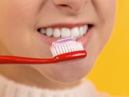 इतने दिन तक ही यूज करना चाहिए टूथब्रश, नहीं तो ओरल हेल्थ हो सकती है खराब