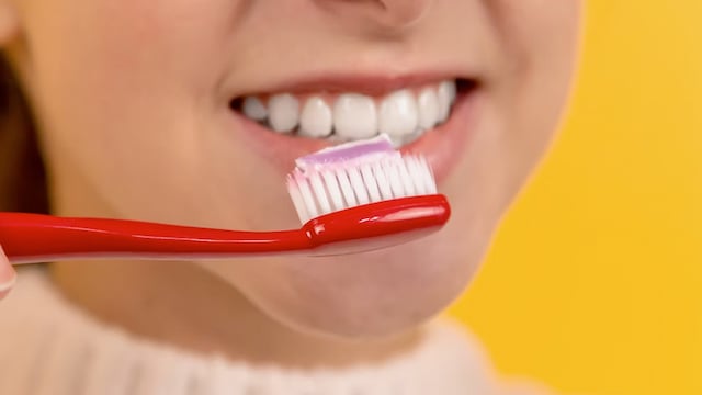Can Adding Baking Soda To Your Toothpaste Whiten Your Teeth?