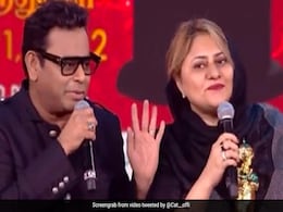 एआर रहमान ने अवॉर्ड फंक्शन में सरेआम वाइफ को टोका, बोले- हिंदी में नहीं तमिल में बात करो तो वायरल हुआ वीडियो एआर रहमान ने अवॉर्ड फंक्शन में सरेआम वाइफ को टोका, बोले- हिंदी में नहीं तमिल में बात करो तो वायरल हुआ वीडियो