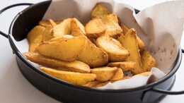 Air Fryer Recipes - Easy Trick To Make Potato Wedges In 10 Mins